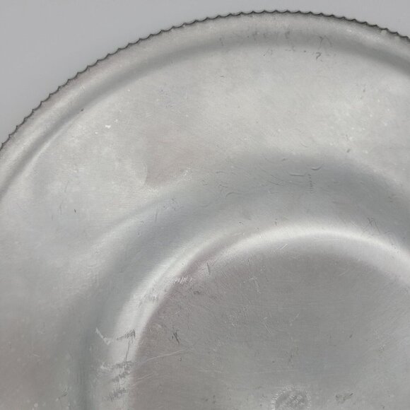 Vtg Hand Wrought Aluminum Serving Dish Bowl Floral Embossed Wilson Specialties - Picture 9 of 13